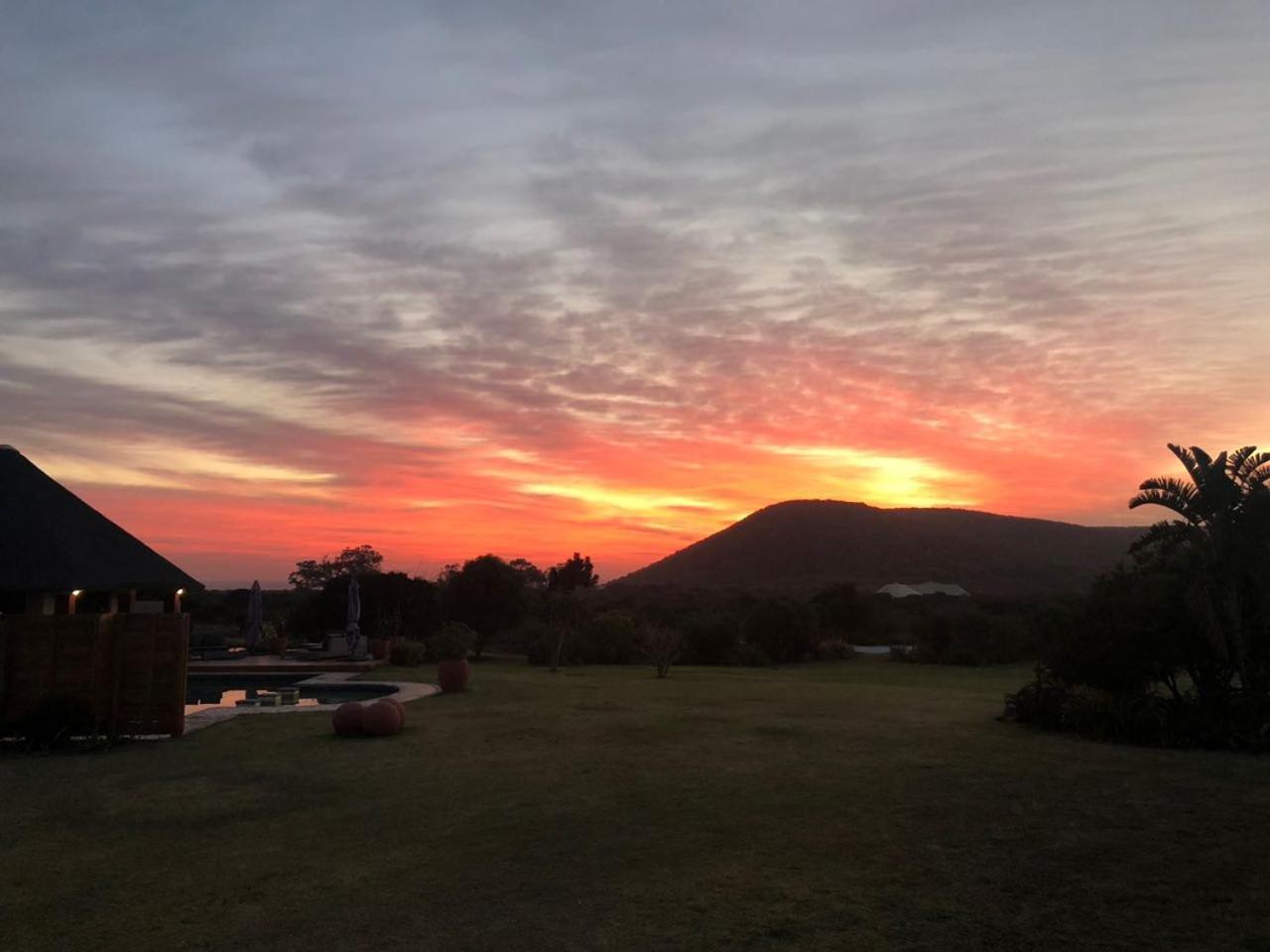 Parkview Safari Lodge Colchester Bagian luar foto